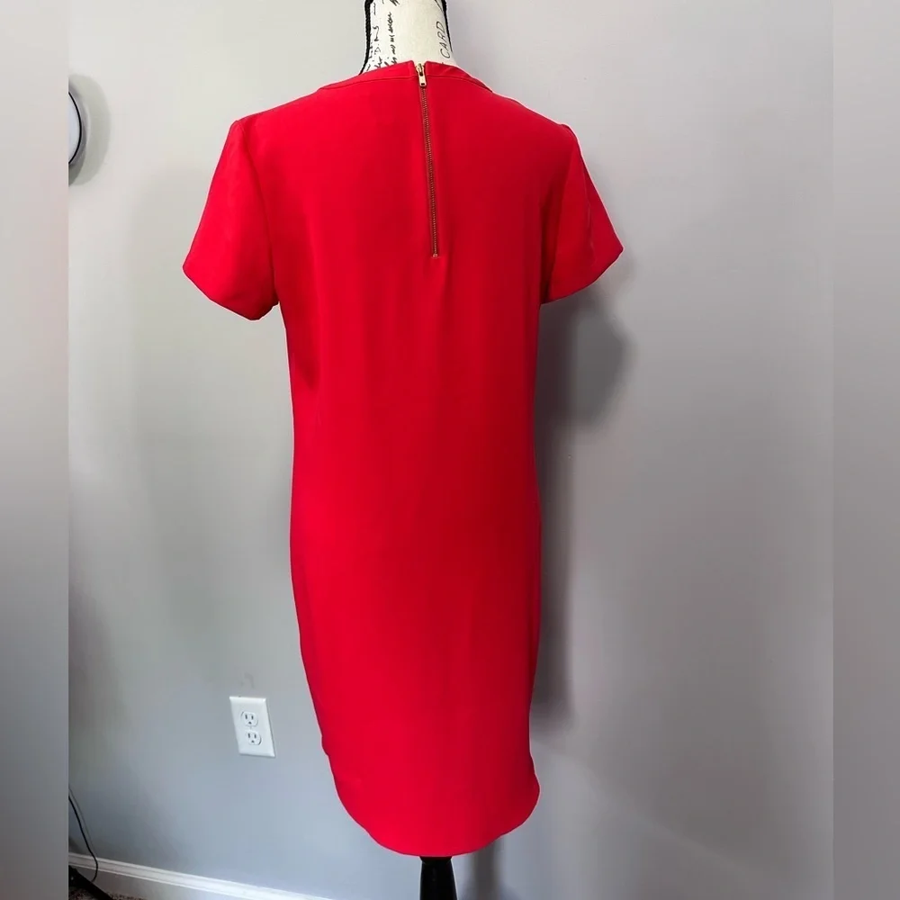 👗 Adrienne Vittadini Red Dress - Size 2 🌟